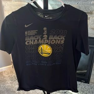 Size Youth Large NIKE Warriors shirt
